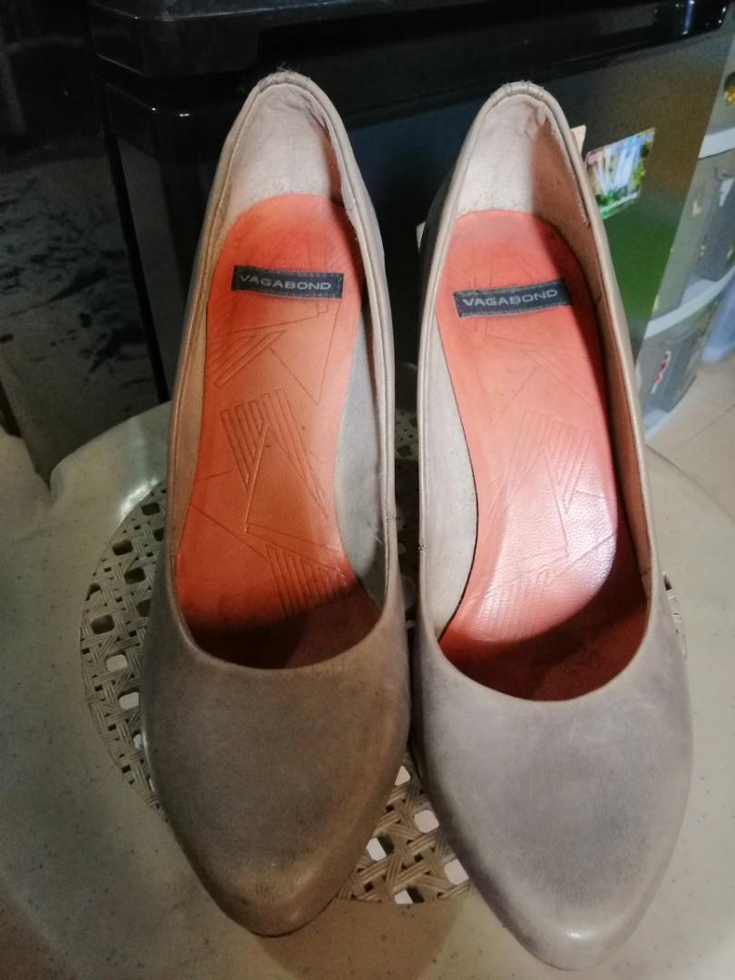 nude heels size 8