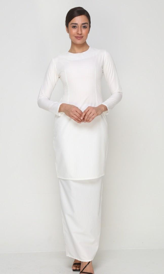 Simple Kurung Moden Putih Nikah Muslimah Fashion Two Piece On Carousell