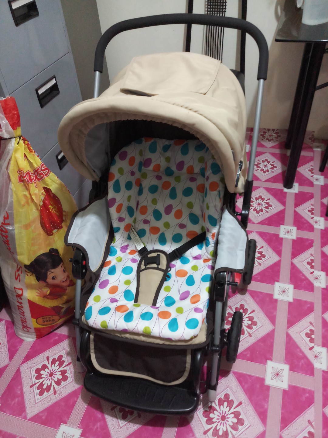Urbini 2 shop in 1 stroller