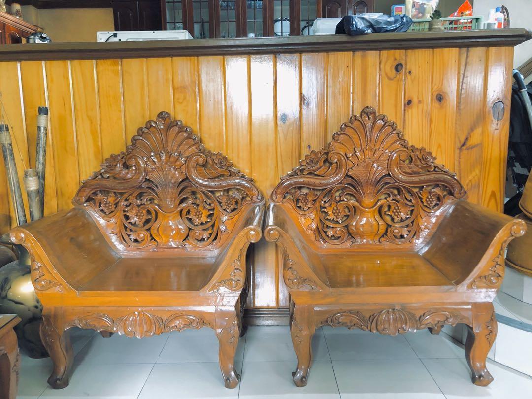 Victorian Sala Set (Category: Table Linen & Textiles) located in Paranaque City. Submitted by elainegrace22 (Listing ID 1021419579, Image 3). Description: Victorian Sala Set 8 piece 1 pc 3-seater 4 pcs Solo 2 pcs End/side table with glass top 1 pc Center table Material: Hard wood PHP80,000.