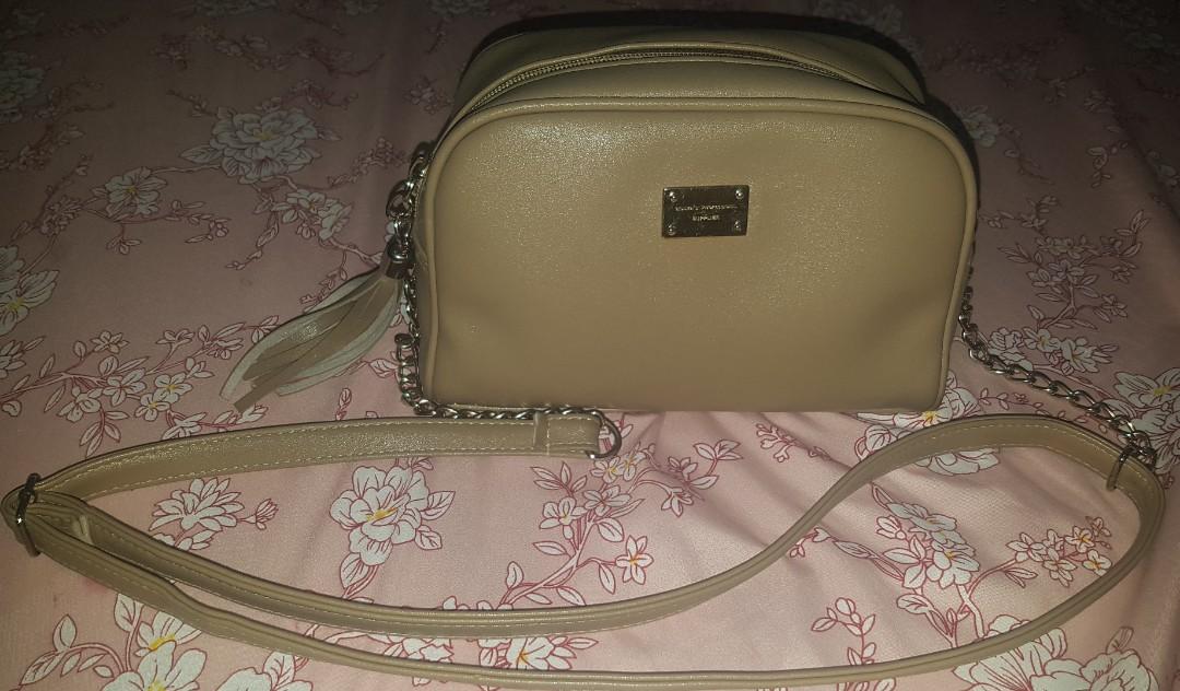 professional sling bag