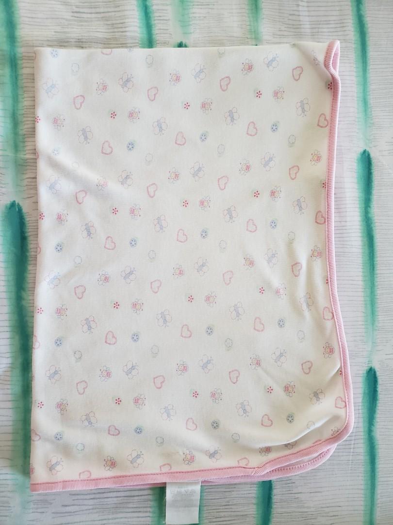 Baby blanket (Category: Other Baby Bathing & Changing Needs) located in Paranaque City. Submitted by cyclone08_23 (Listing ID 1021624149, Image 1). Description: .