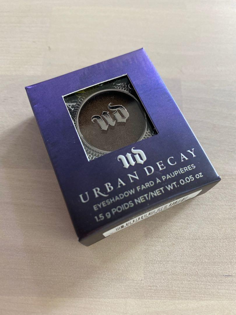 Bnib Urban Decay Snakebite Single Eyeshadow Health Beauty Makeup On Carousell #naked2 #makeup #palette #eyeshadow #snakebite #halfbaked. carousell
