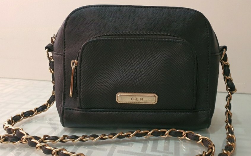 Cln sling bag clearance
