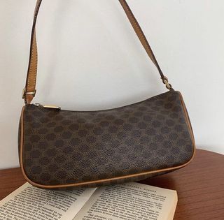 （分類：）位於 。 由 clarahkk 提交（商品編號 1021666789，圖片 1）。簡介： 。