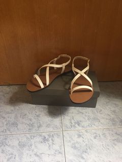 （分類：）位於 。 由 amansssss 提交（商品編號 1021621483，圖片 1）。簡介： 。