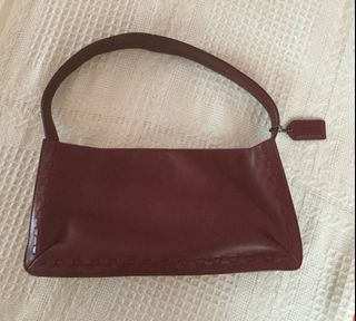 (Category: ) located in . Submitted by raef.closets (Listing ID 1021541439, Image 1). Description: .