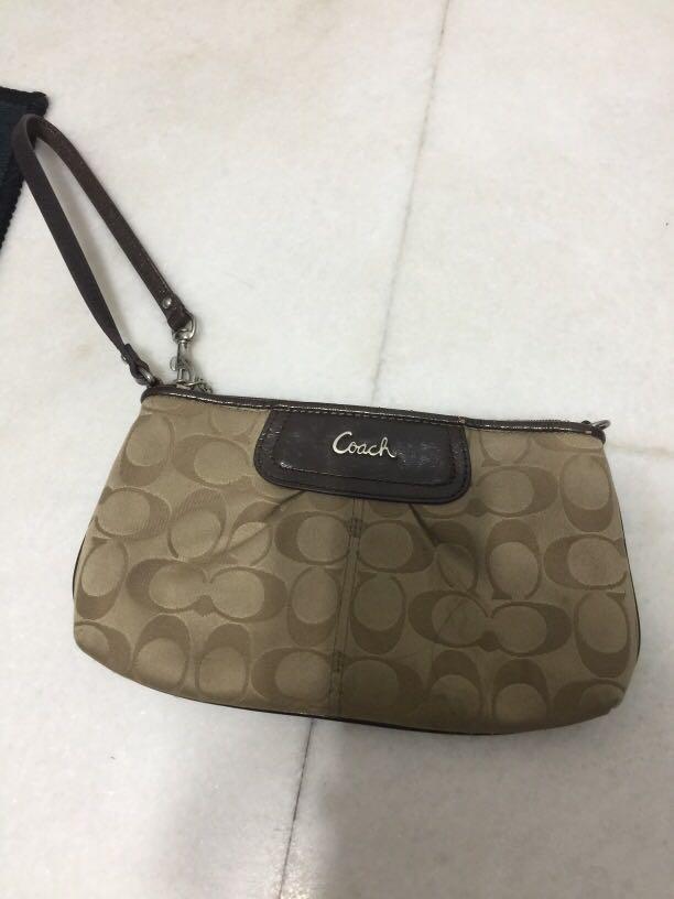 Coach Original Small Clutch Purse Women S Fashion Bags Wallets On Carousell