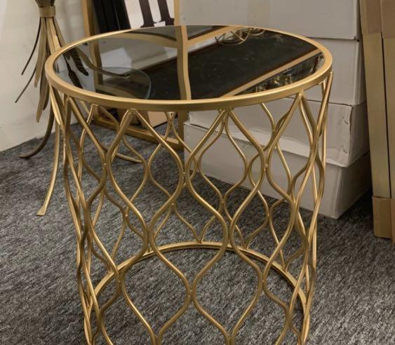 Glass Top Gold Leg Table Furniture Tables Chairs On Carousell So i signed up for season 5 of the instagram builder's challenge @igbuilderschallenge. glass top gold leg table furniture