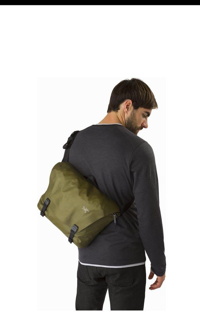Granville 10 Courier Bag One size 0.52kg/18oz/10L, 男裝, 袋, 腰袋 