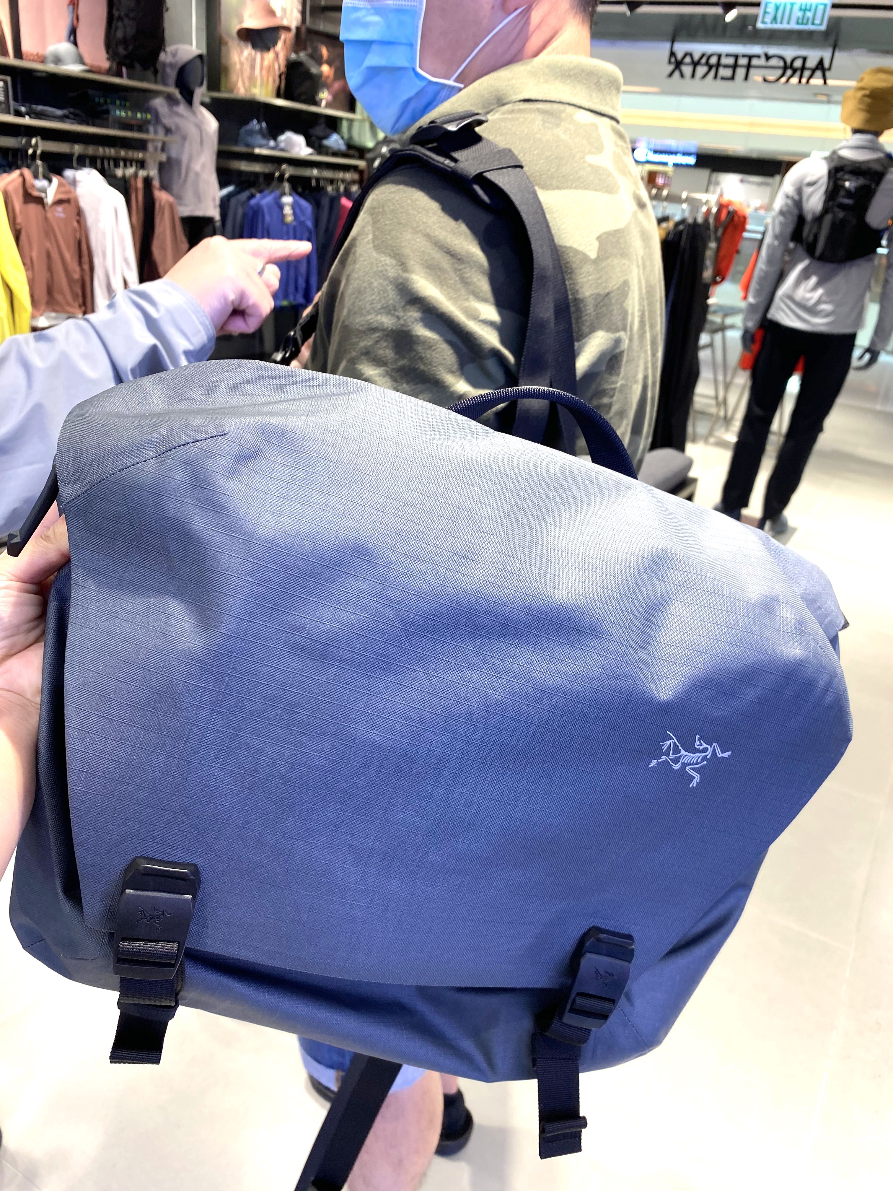 Granville 10 Courier Bag One size 0.52kg/18oz/10L, 男裝, 袋, 腰袋