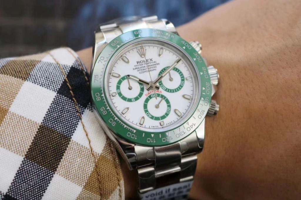 Daytona green bezel discount