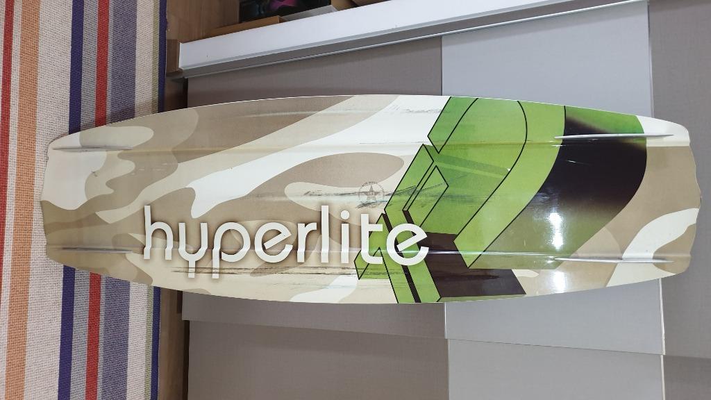 Hyperlite TFD142 Wakeboard with Hyperlite Belmont Large Bindings