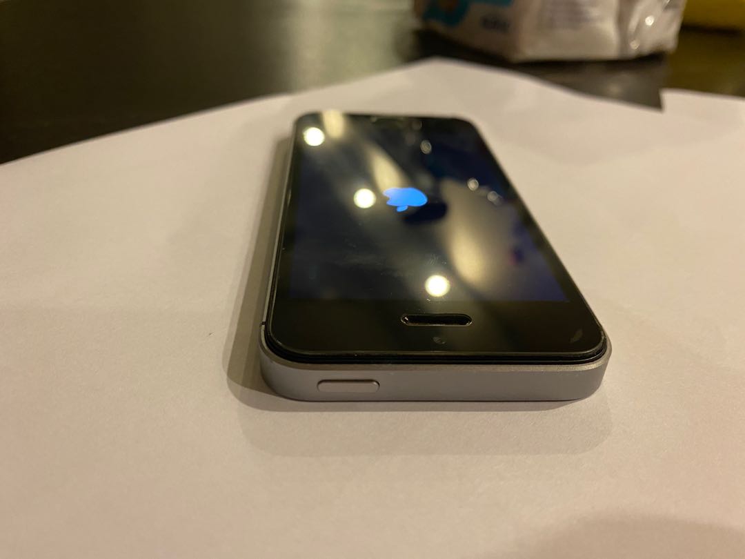 Iphone SE silver 16GB
