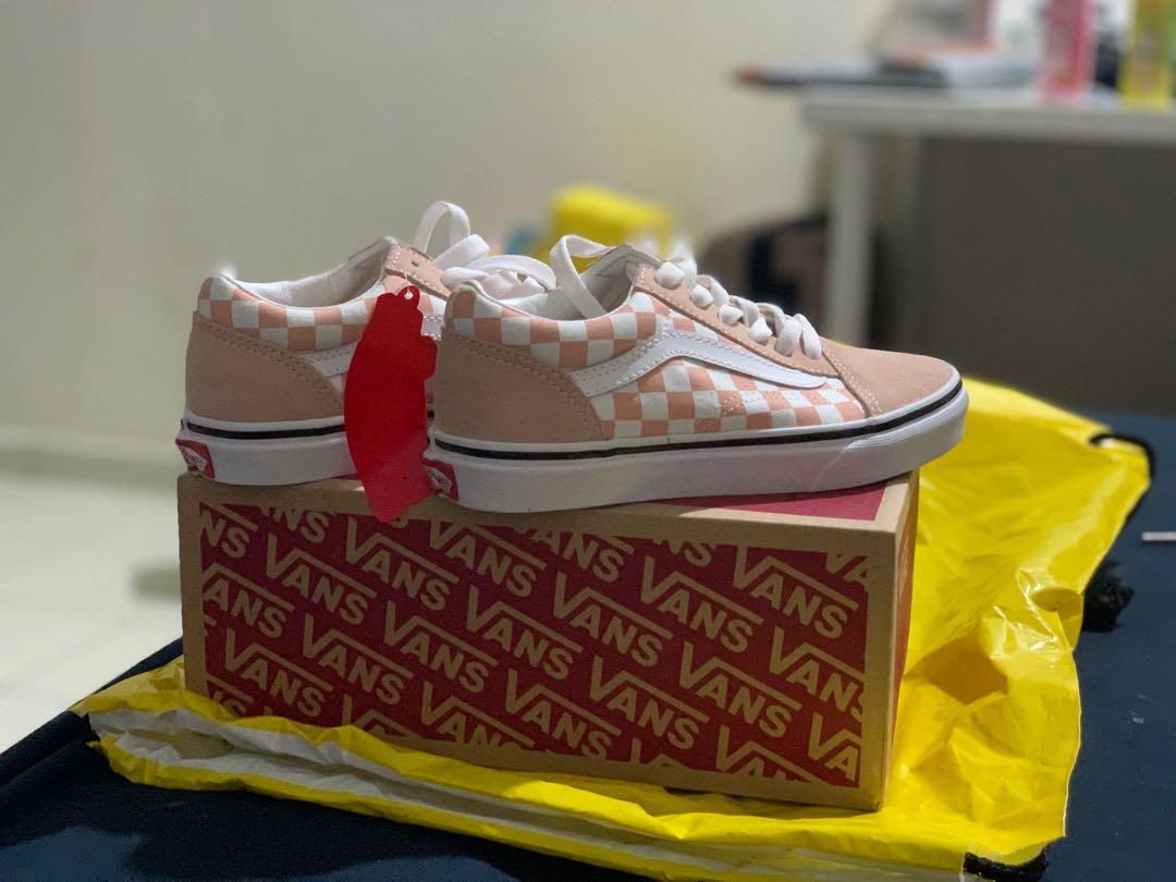 junior girls vans