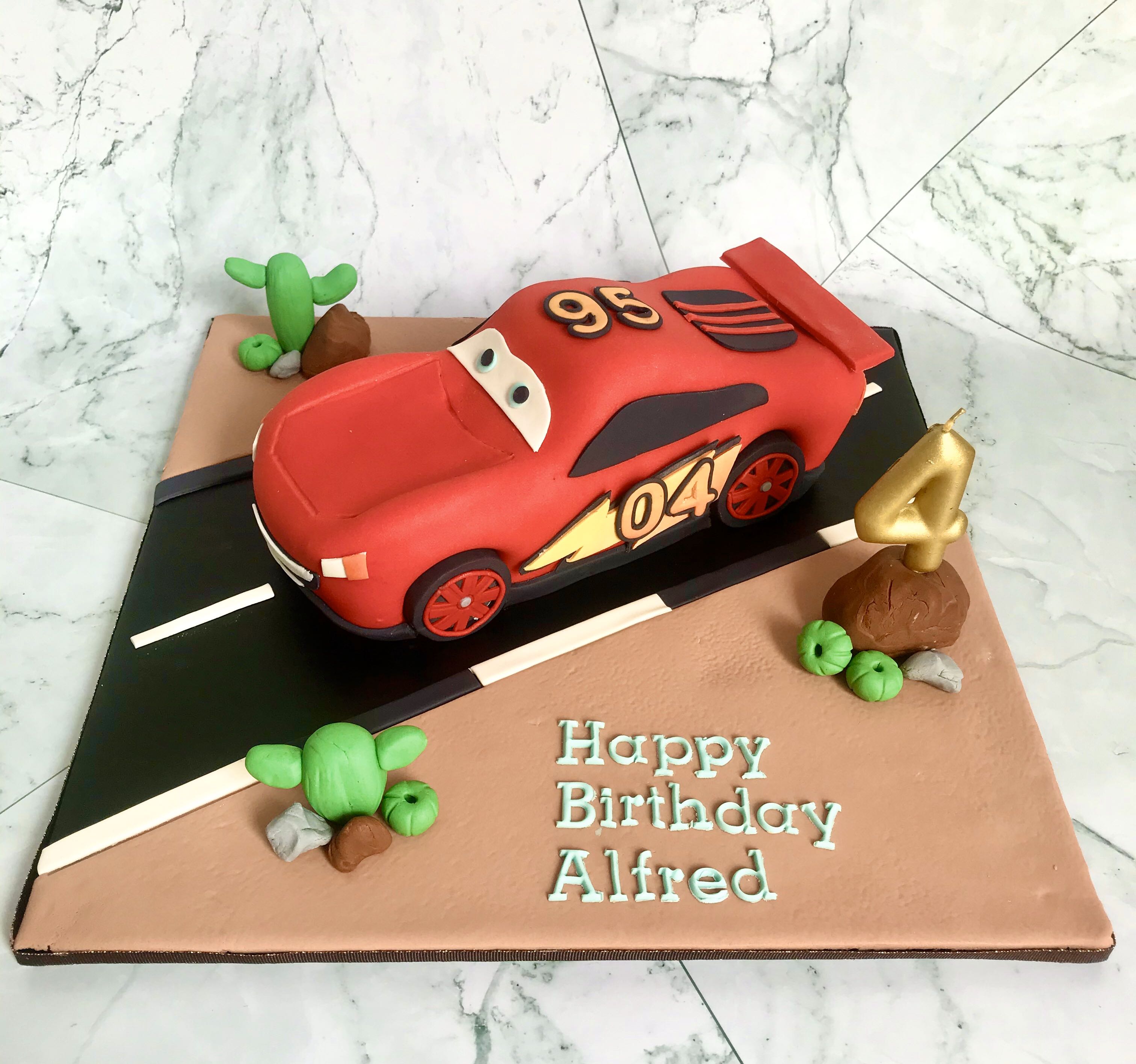 Lightning Mcqueen Cars Cake - CakeCentral.com