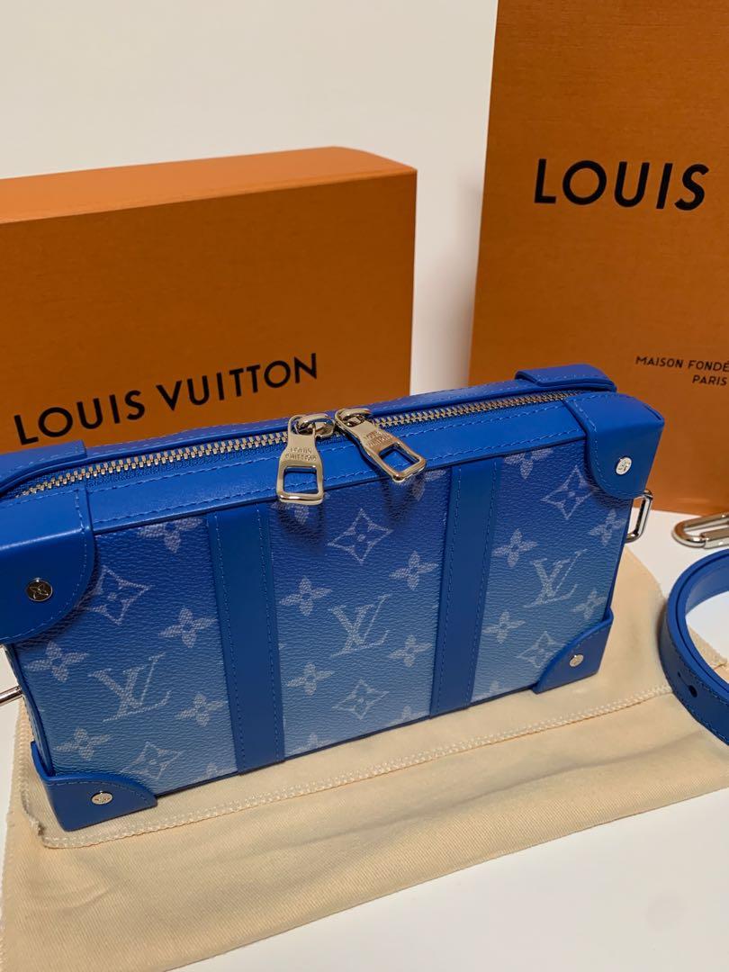Louis Vuitton LV Clouds Soft Trunk Blue Leather ref.225732 - Joli
