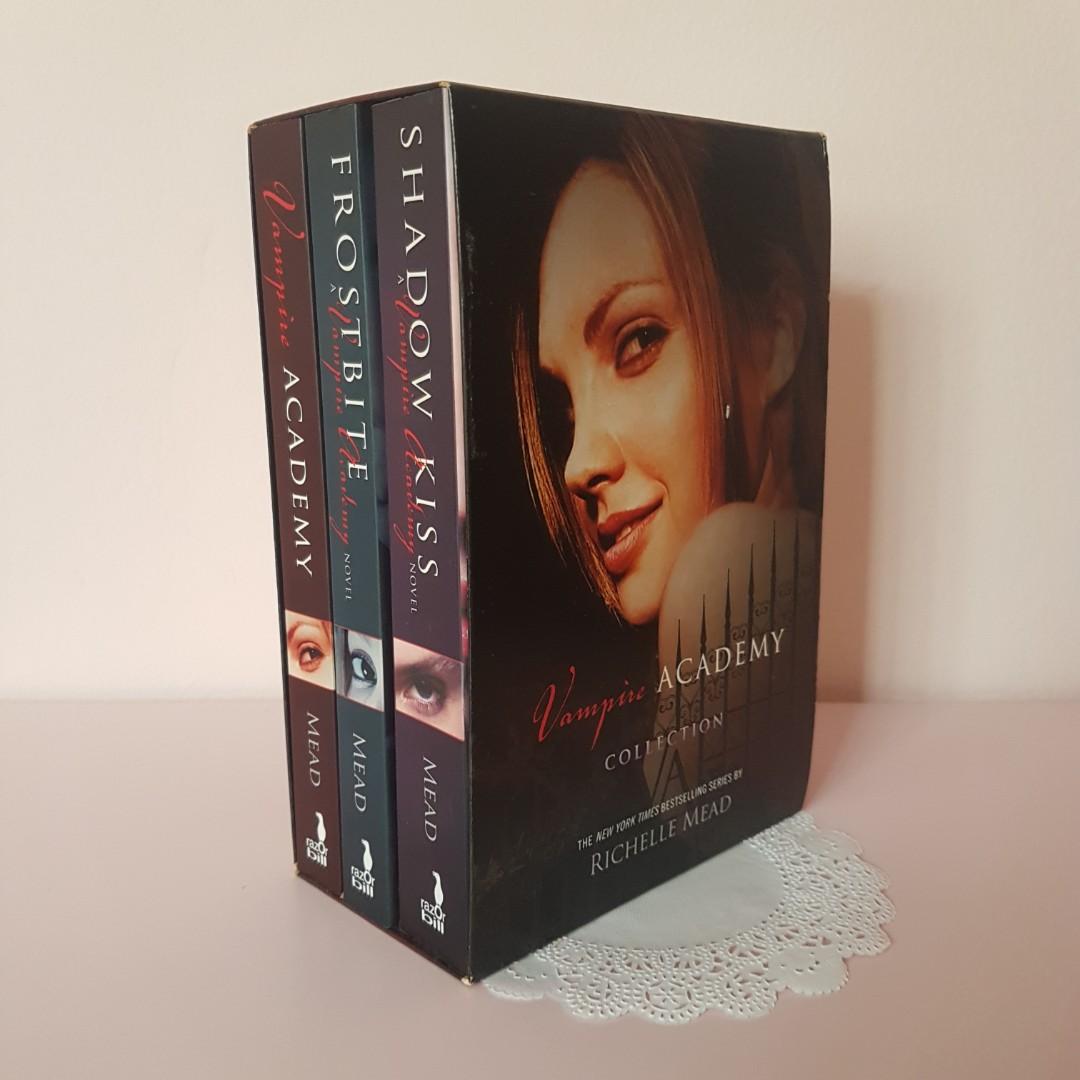 Mead S Vampire Academy Boxed Set Books Stationery Books On Carousell