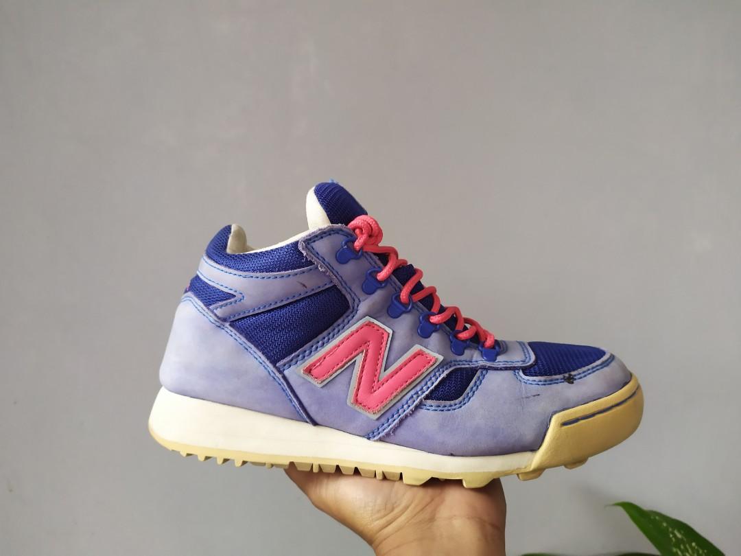 new balance 710 blue