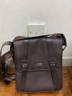(Category: ) located in . Submitted by ahpong96 (Listing ID 1021768651, Image 1). Description: .