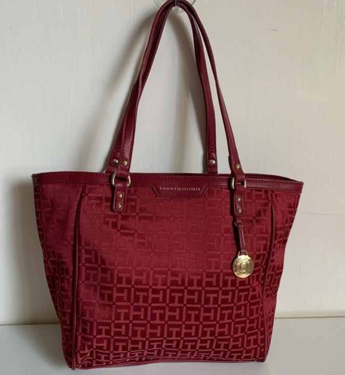 Tommy hilfiger purse red sale