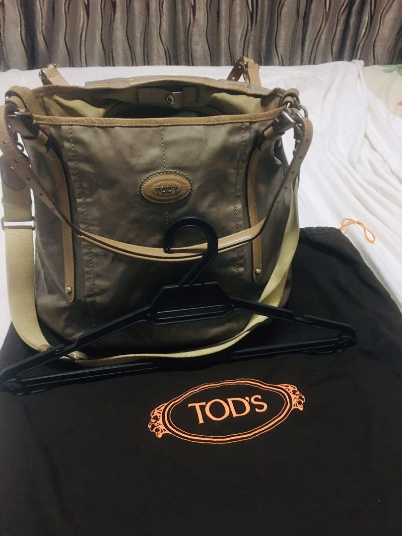 Tods sling outlet bag