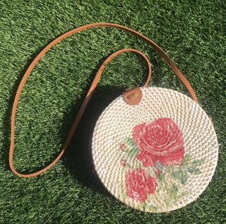(Category: ) located in . Submitted by lalysapreloved (Listing ID 1021695493, Image 1). Description: .