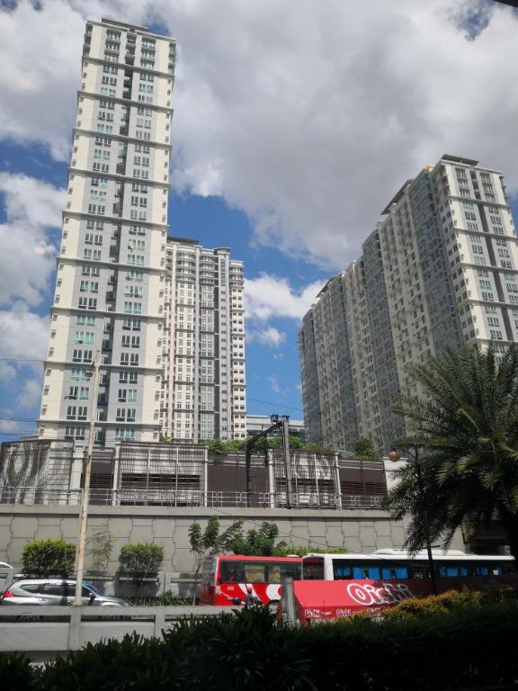 San Lorenzo Place Makati Condominium For Rent Property Rentals Apartments Condos On Carousell