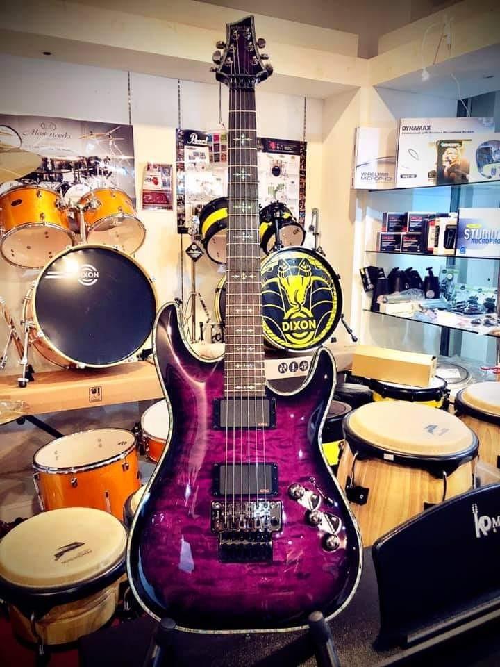 Schecter hellraiser trans shop purple burst