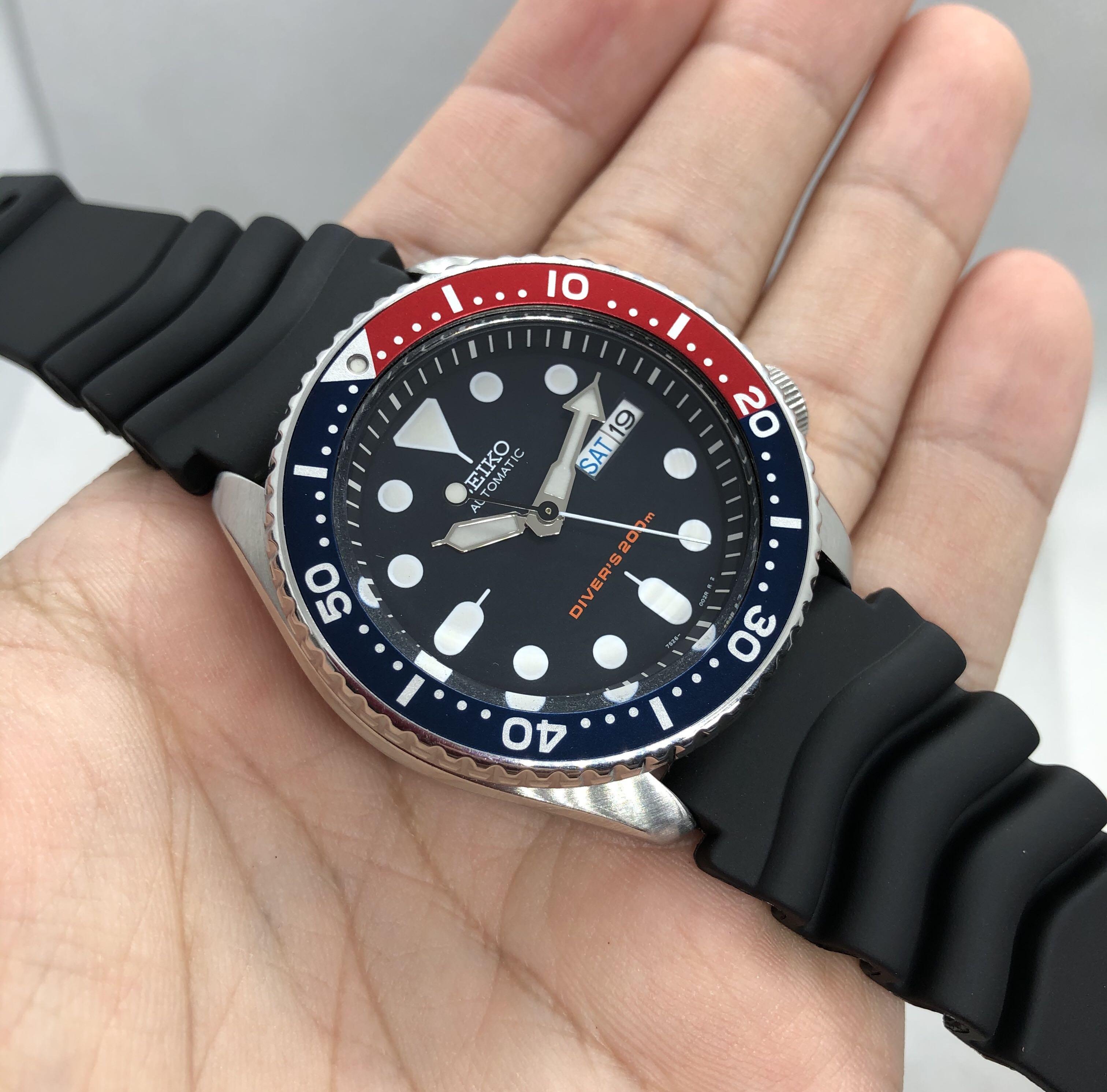 Seiko Diver SKX009K1 42mm Rubber Automatic LNIB, Luxury, Watches on  Carousell