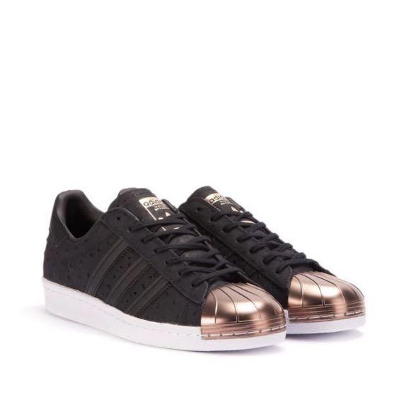 Selling BNWT Adidas Limited Edition Superstar 80s with \