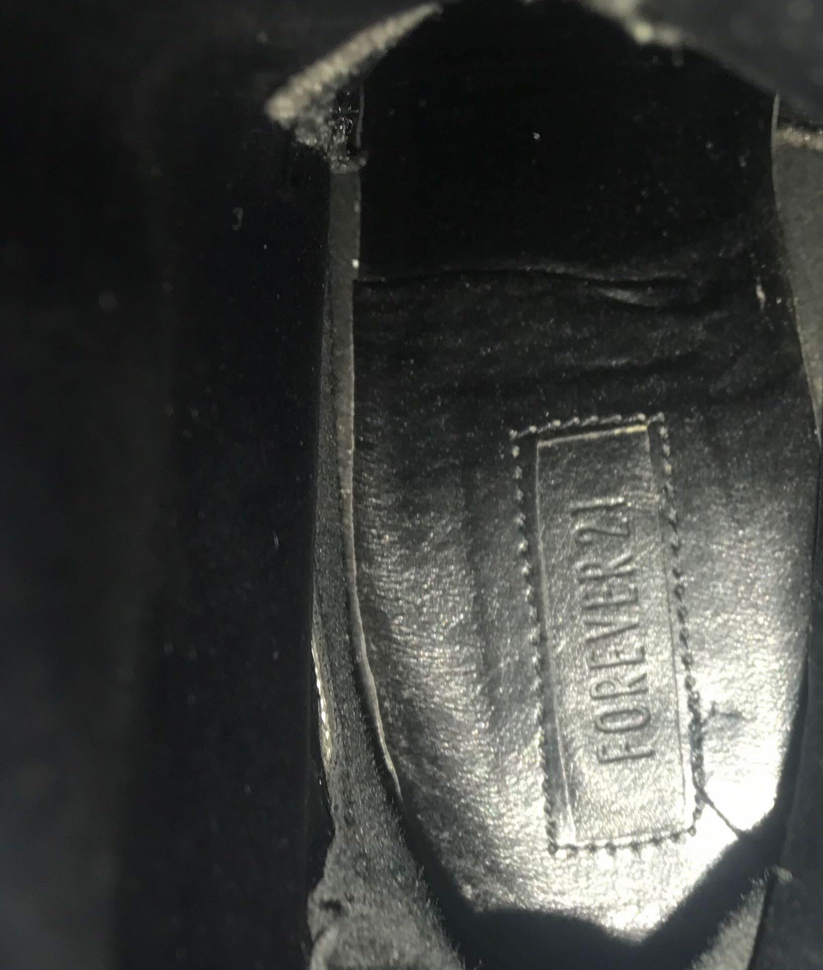 Size 5 FOREVER21 Black High Ankle Stretch Boots (Category: Boots) located in Pasig City. Submitted by busybeee (Listing ID 1021312847, Image 3). Description: Just tried on but never worn. #makethebest1.