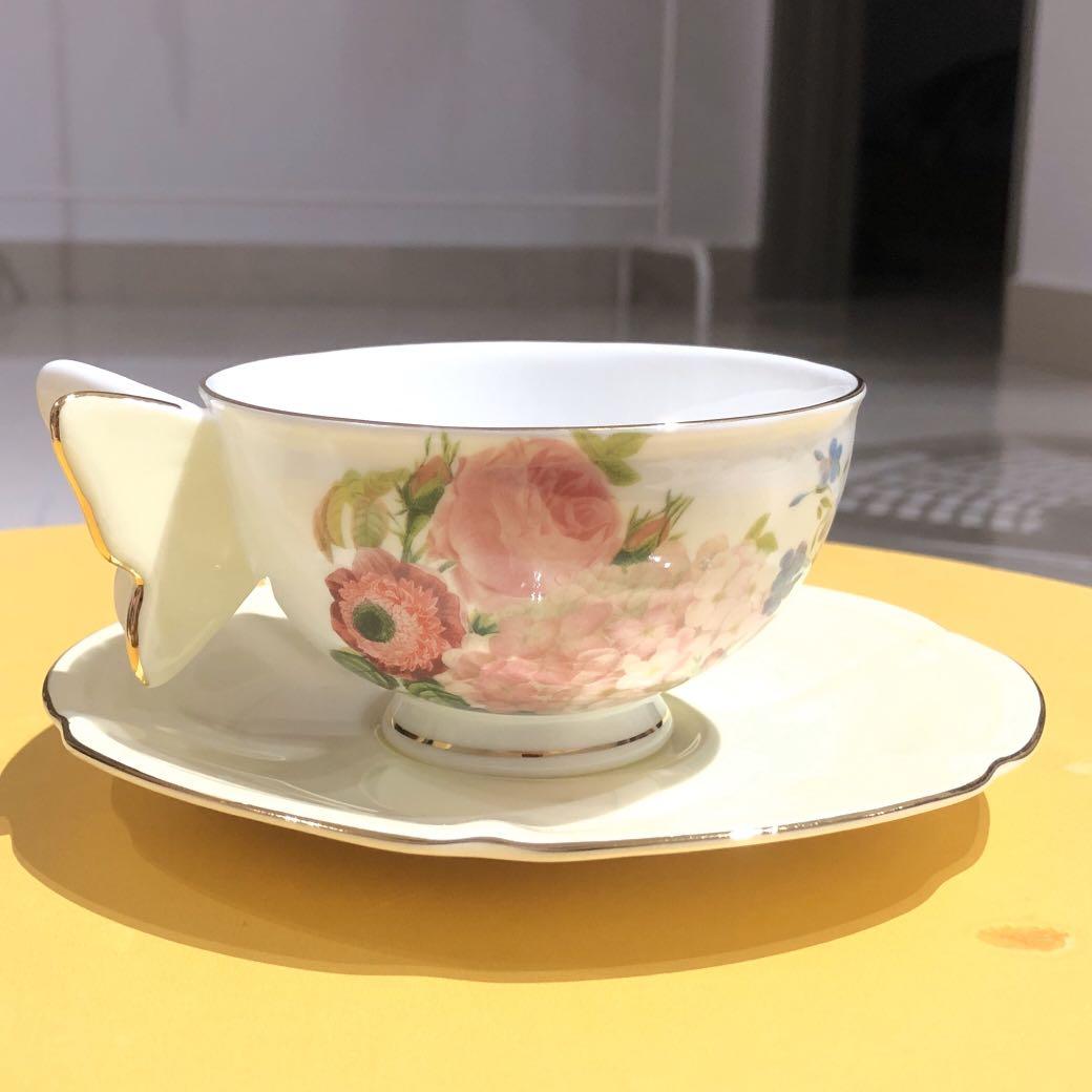 Stechcol Tea Set 12pcs fine bone china, Furniture & Home Living, Kitchenware & Tableware