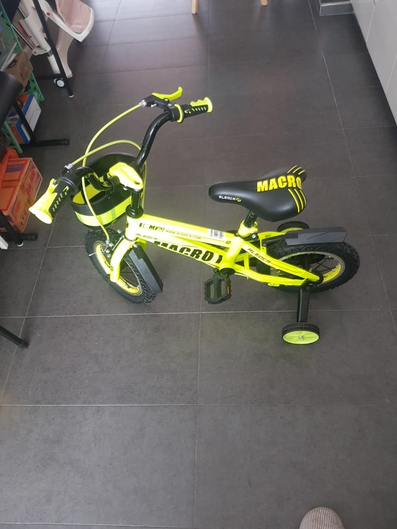 bicycle at giant hypermarket