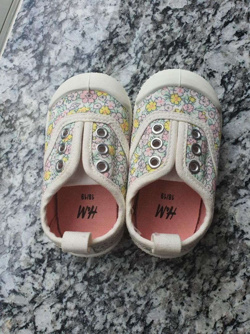 sell baby shoes