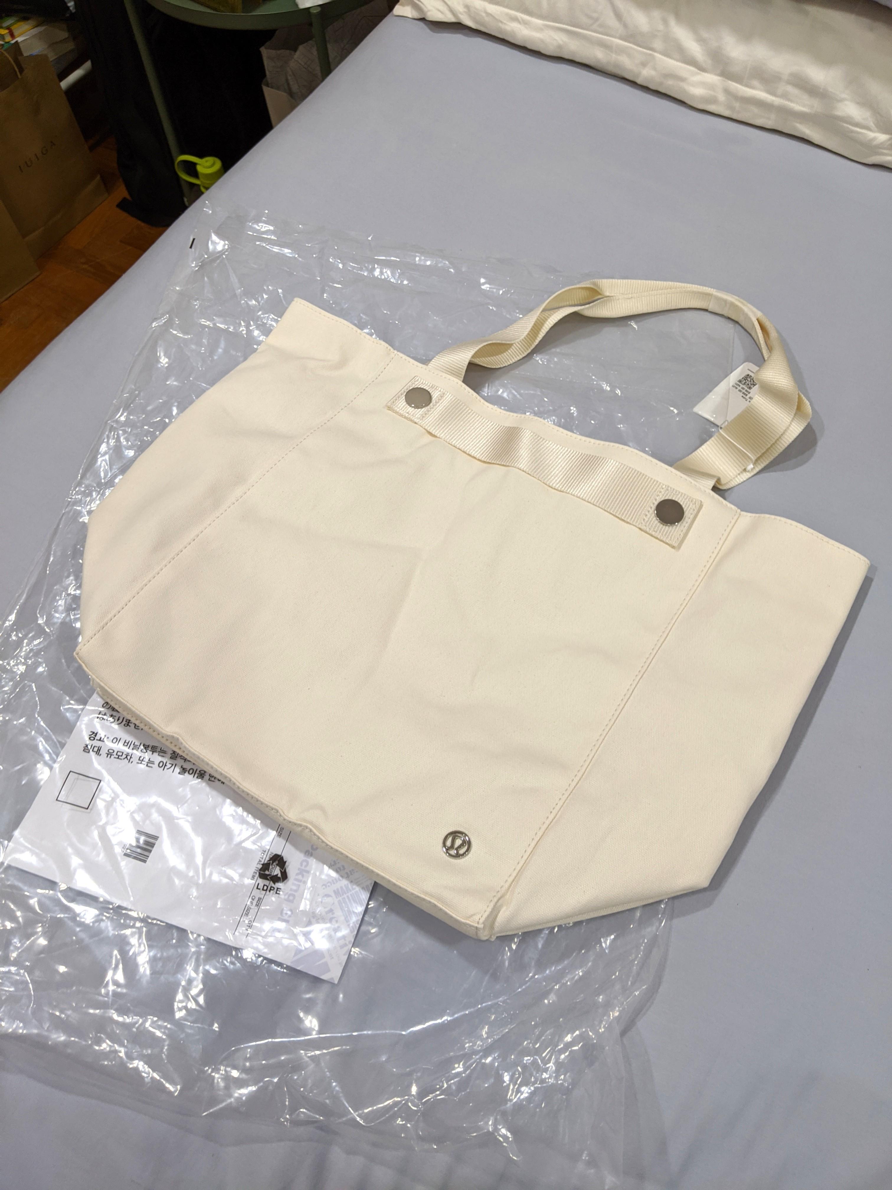 BNWT Lululemon All Avenues Tote 19L
