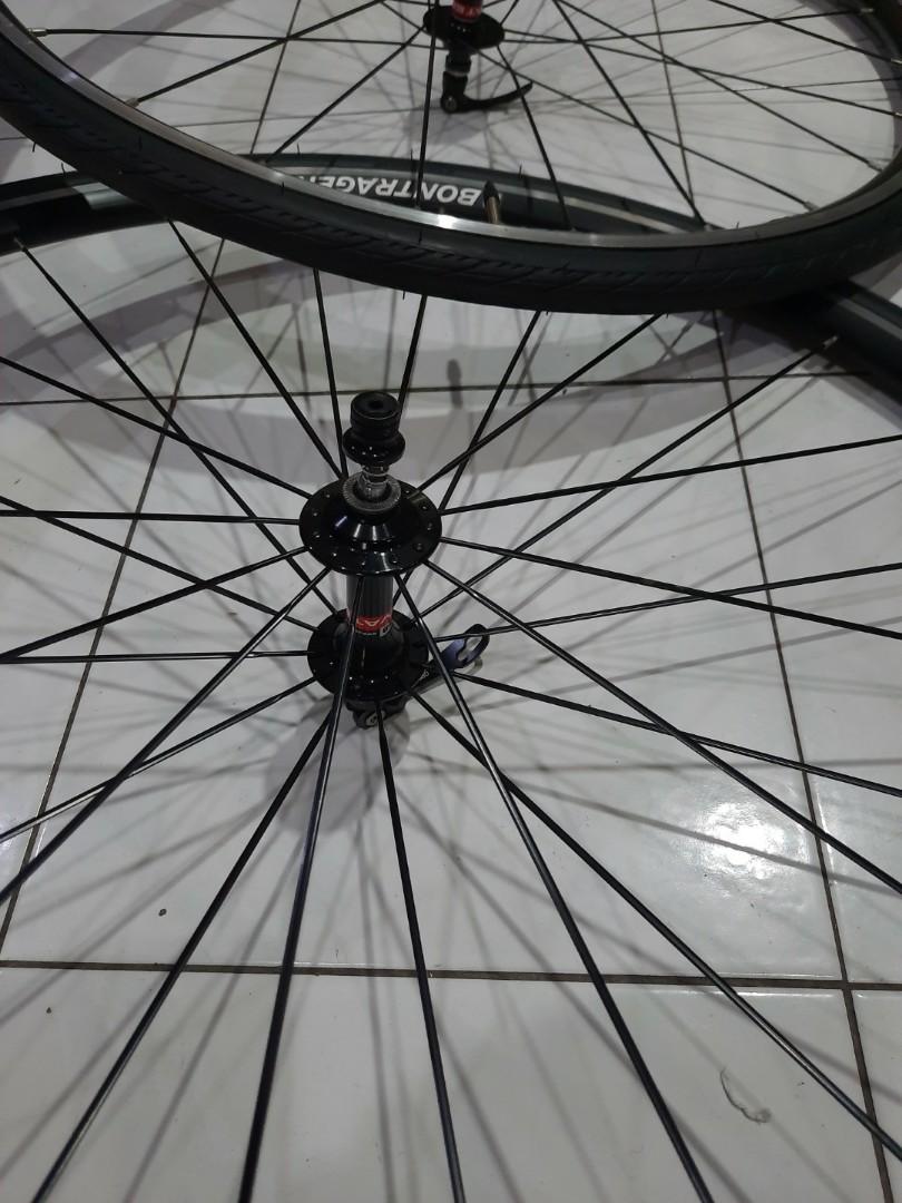 Bontrager TLR 700 Road Bike Wheelsets C W Bontrager T2 Tyres