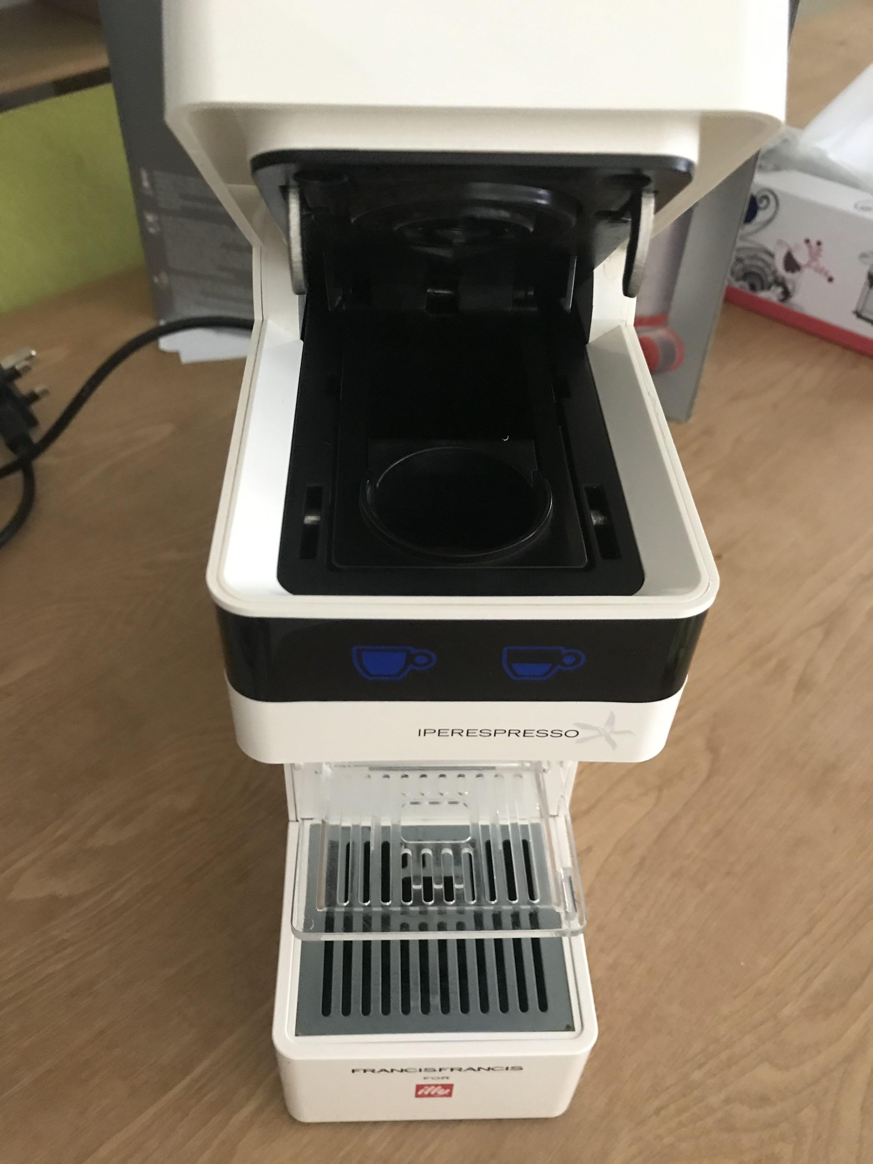 Illy Espresso Coffee machine, TV & Home Appliances, Kitchen Appliances