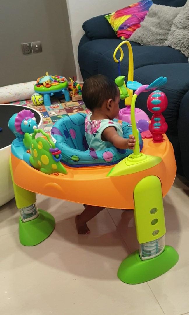 folding exersaucer