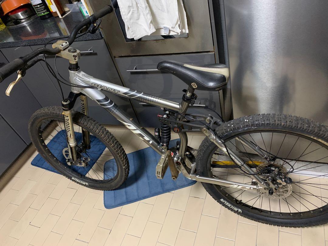 Giant ac1 hotsell price