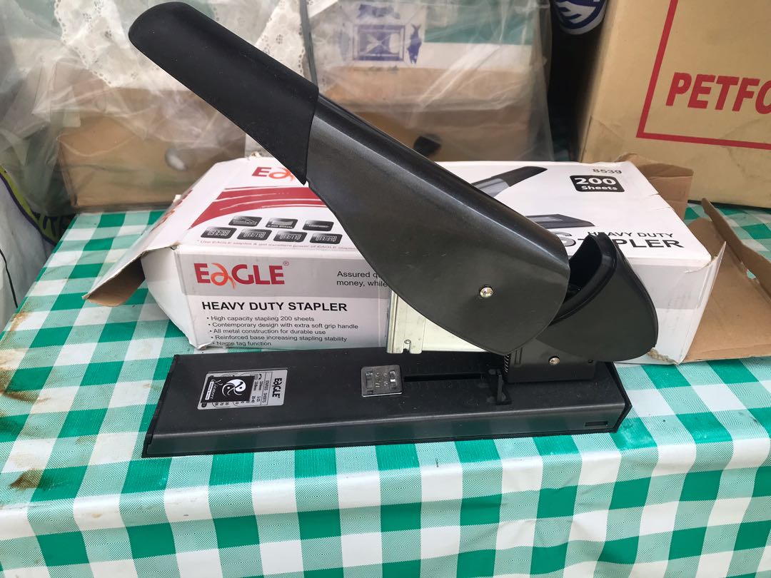 Heavy duty stapler (Eagle), Everything Else, Others on Carousell