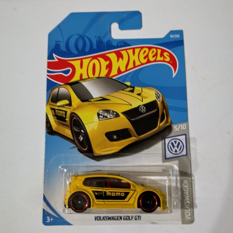 hot wheels golf momo
