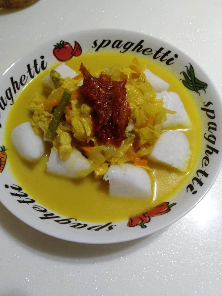 Lontong Lodeh Food Drinks Local Delights Halal Main Meals On Carousell
