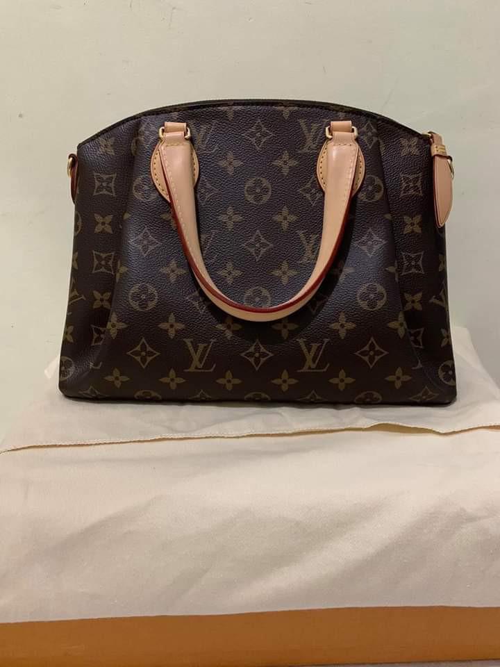 LV Rivoli PM in Monogram (Category: Luxury Bags & Wallets) located in Carmona. Submitted by bagislifeshop (Listing ID 1021821564, Image 3). Description: On Hand in the Philippines🇵🇭🇵🇭🇵🇭 100% Authentic LV Rivoli PM in Monogram Condition 9.5/10 Unused Good as New Complete Disclaimer: We are not affiliated with any of the brands featured. All trademarks and copyrights remain solely to the Brand Owners..