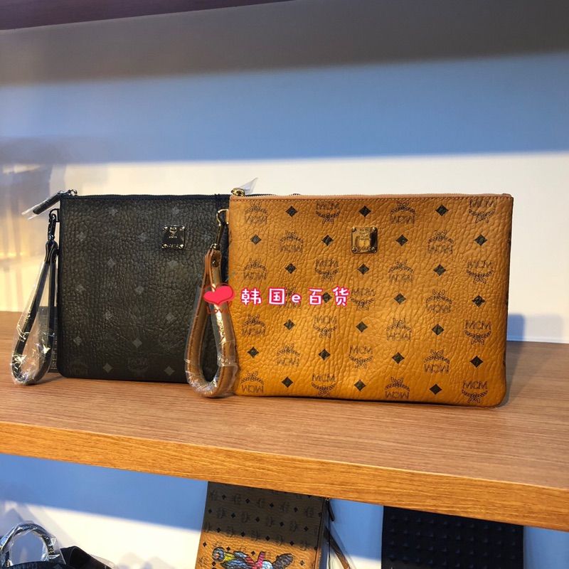 Mcm men clutch 2025