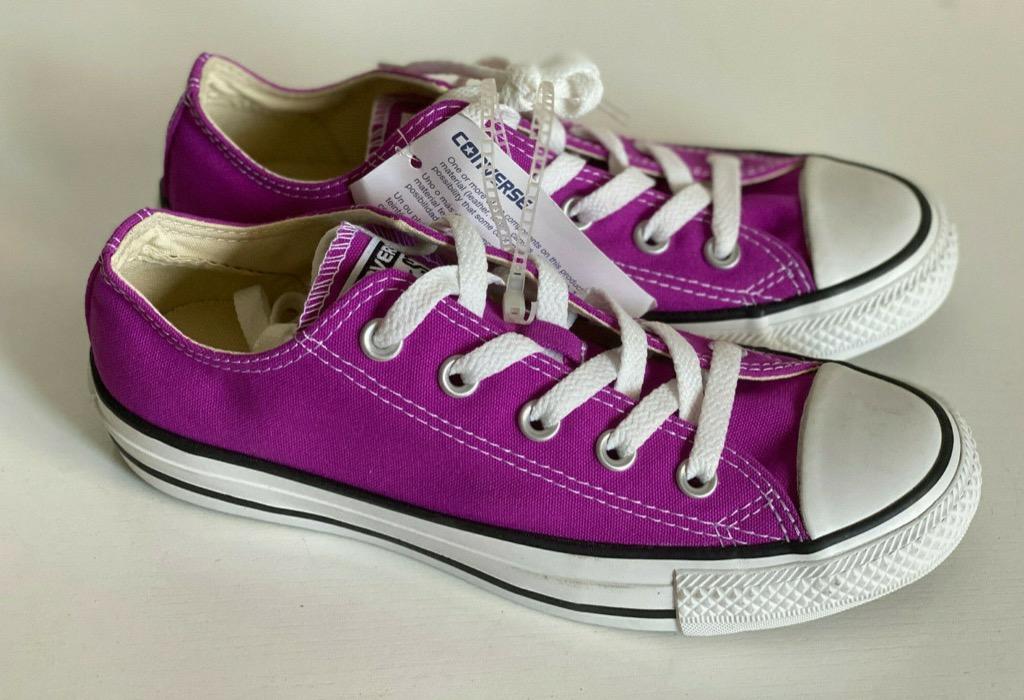 Converse sale purple top