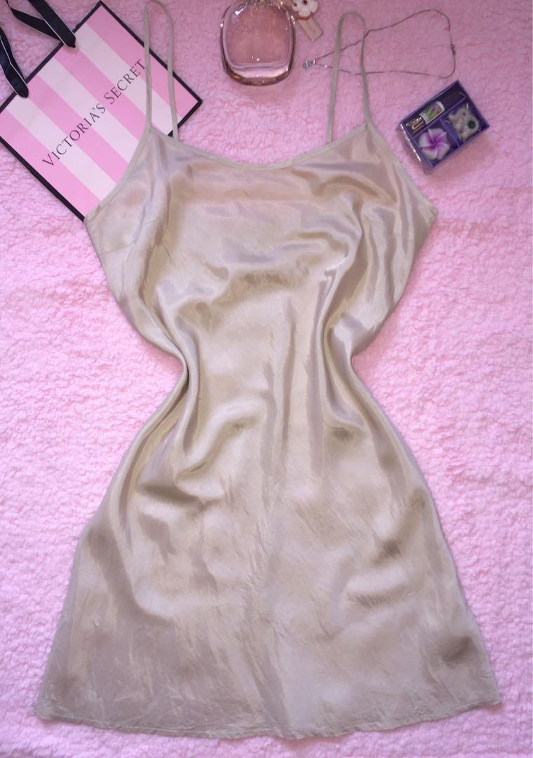 clothes lining