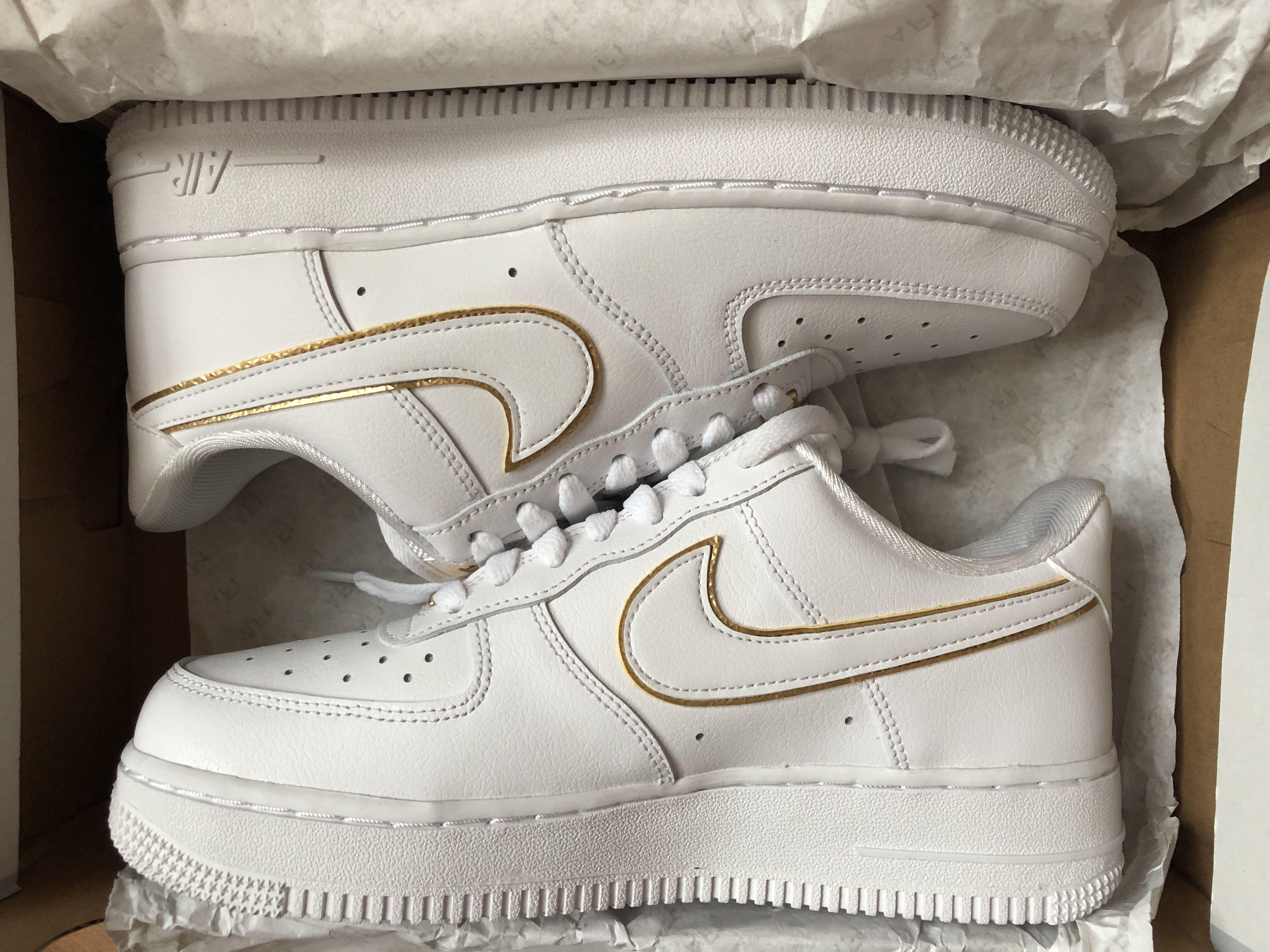 nike air force 1 essential gold