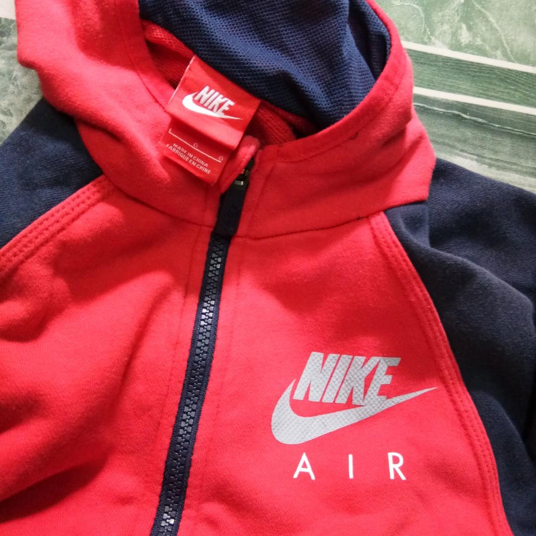 Nike Air red hoodie jacket, Men's Fashion, & Sets, Hoodies on Carousell