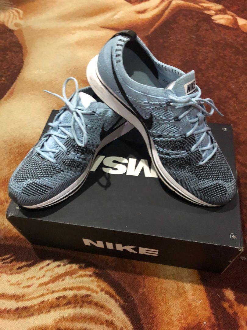 Nike flyknit trainer top cirrus blue on feet